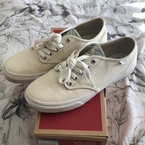 Women’s Vans Shoe